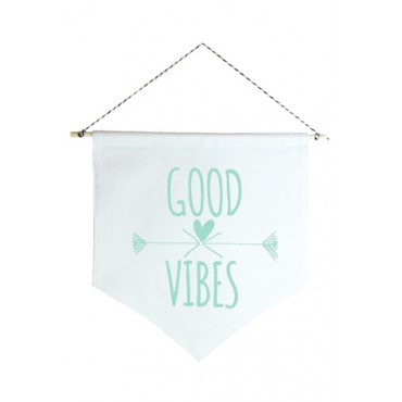 Wall Flag (estandarte) Verde Good Vibes by Studio Mirabile