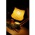 Luminária Articulada de Mesa com Base de Madeira e Cúpula de Barbante Ecológico Amarela (ambientada ampliada)